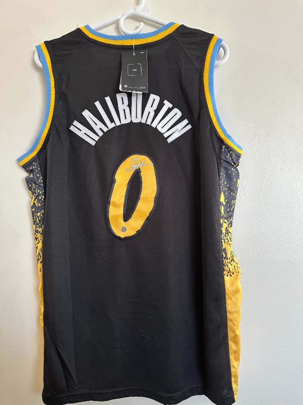 TYRESE HALIBURTON SIGNED INDIANA PACERS AUTOGRAPHED NIKE JERSEY wCOA Large 7-2